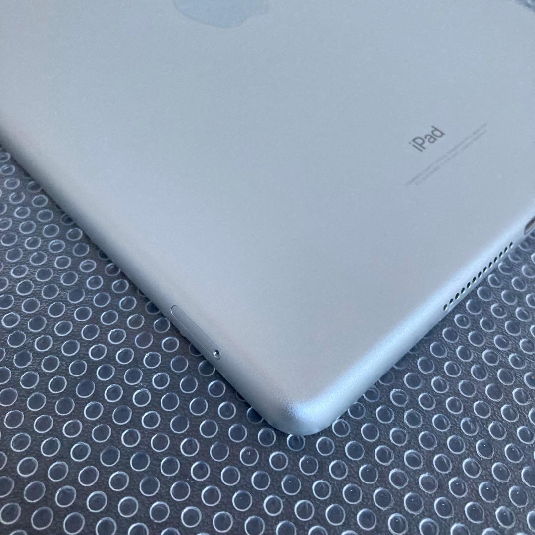 3169【早い者勝ち】iPad5 第5世代 32GB SIMフリー☆