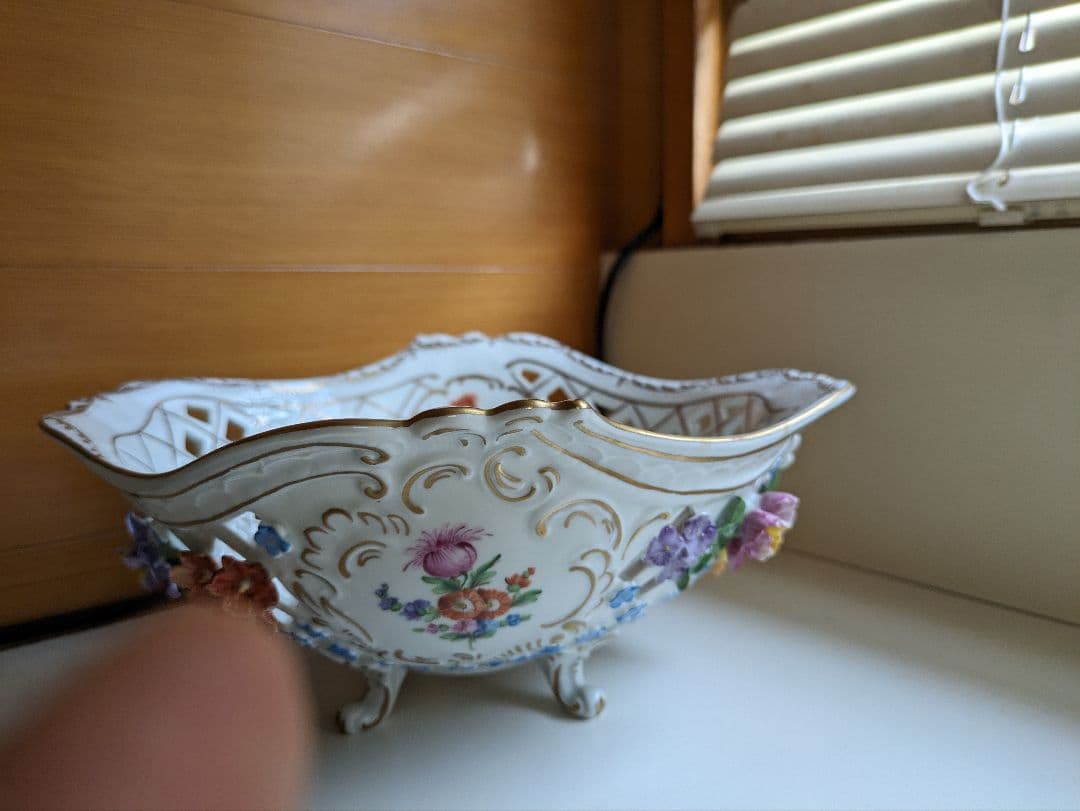 ドレスデン バスケット　花柄 透かし模様 猫足 ボウル　磁器