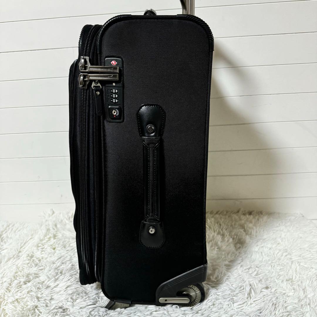 未使用級✨トラベルプロ　crew　キャリーケース　4071620 黒