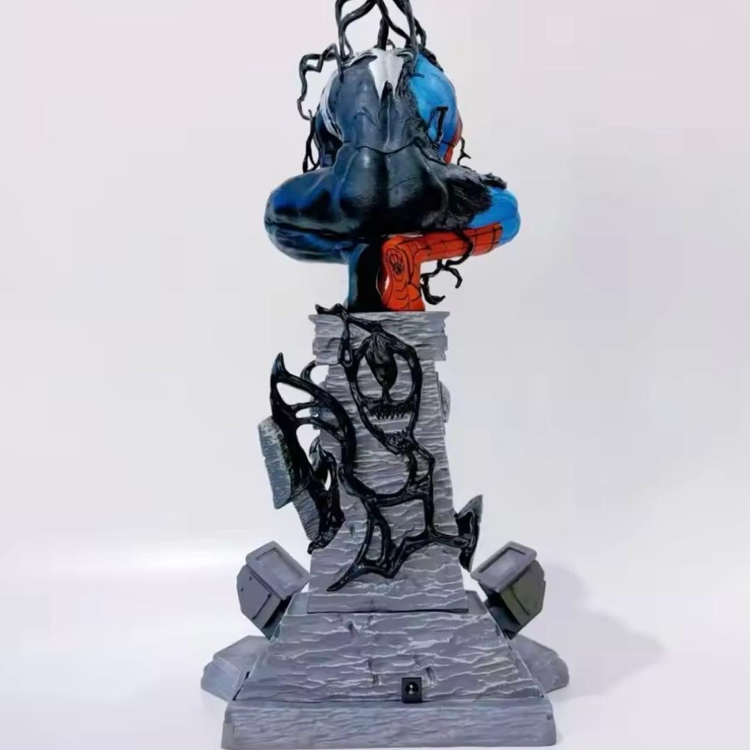 スパイダーマン×ヴェノム　37cm大型スタチュー　ライト付き