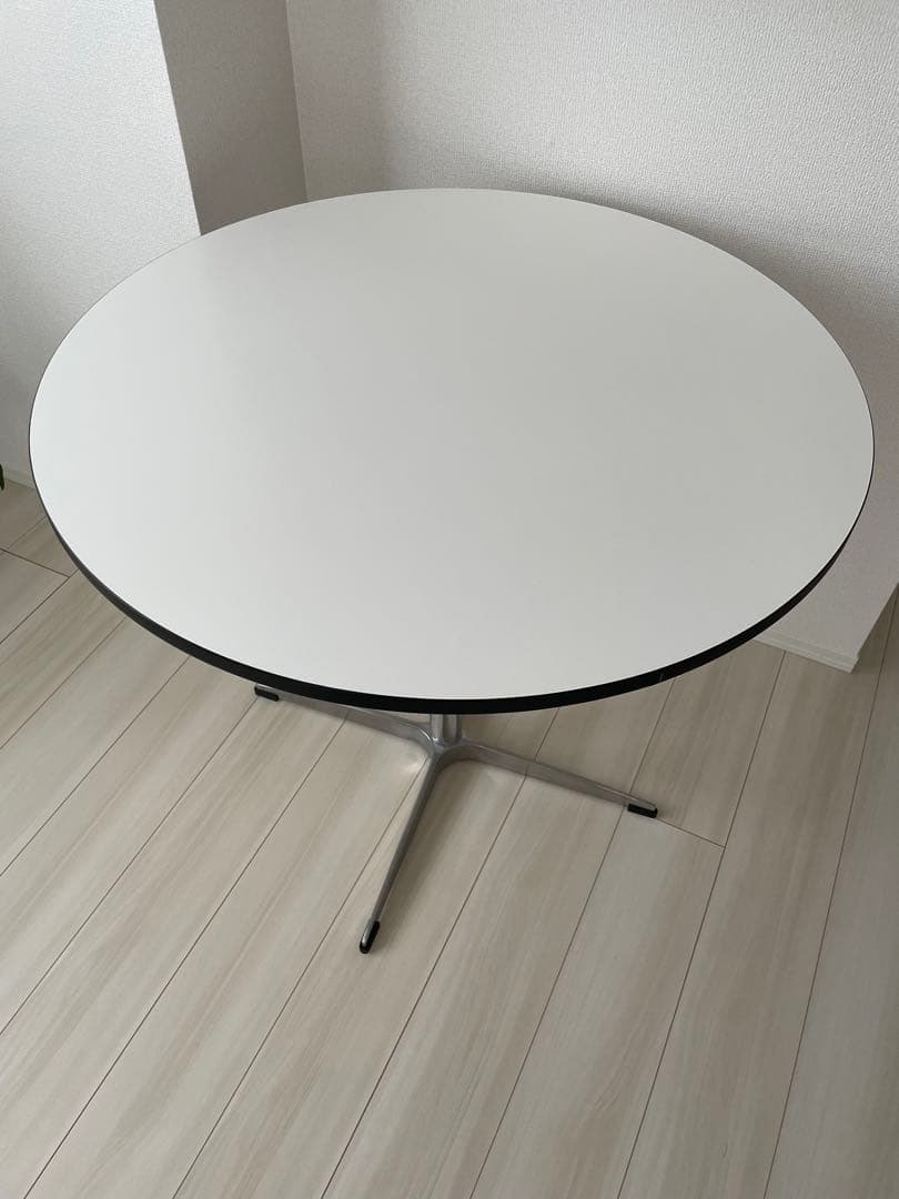 ミッドセンチュリー　丸テーブル