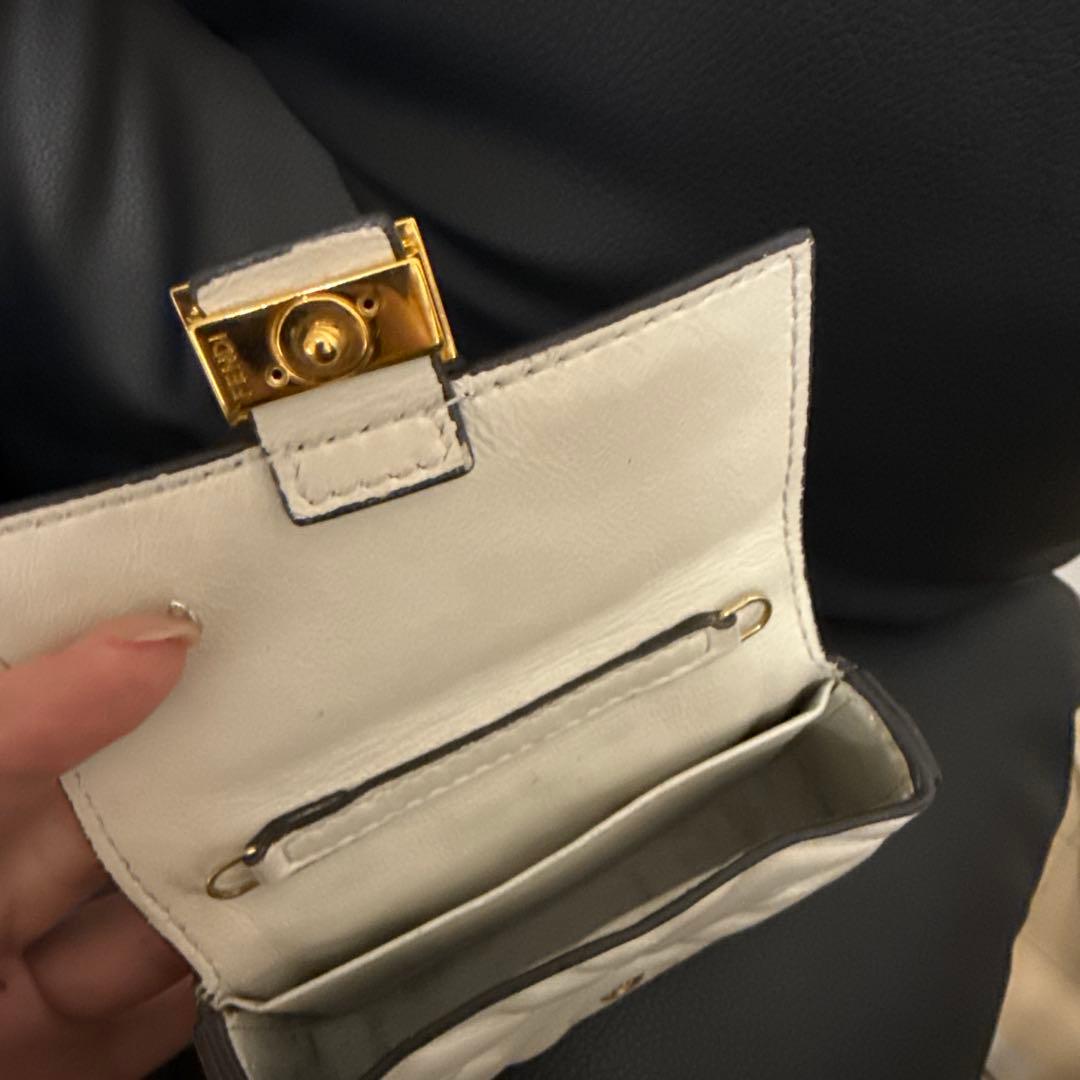 fendi ナノ　バケット　チャーム　ミニウォレット