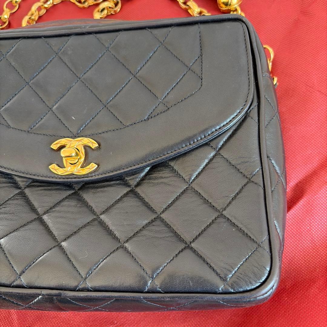 Chanel 黒 キルティング ショルダーバッグ　シャネル マトラッセ