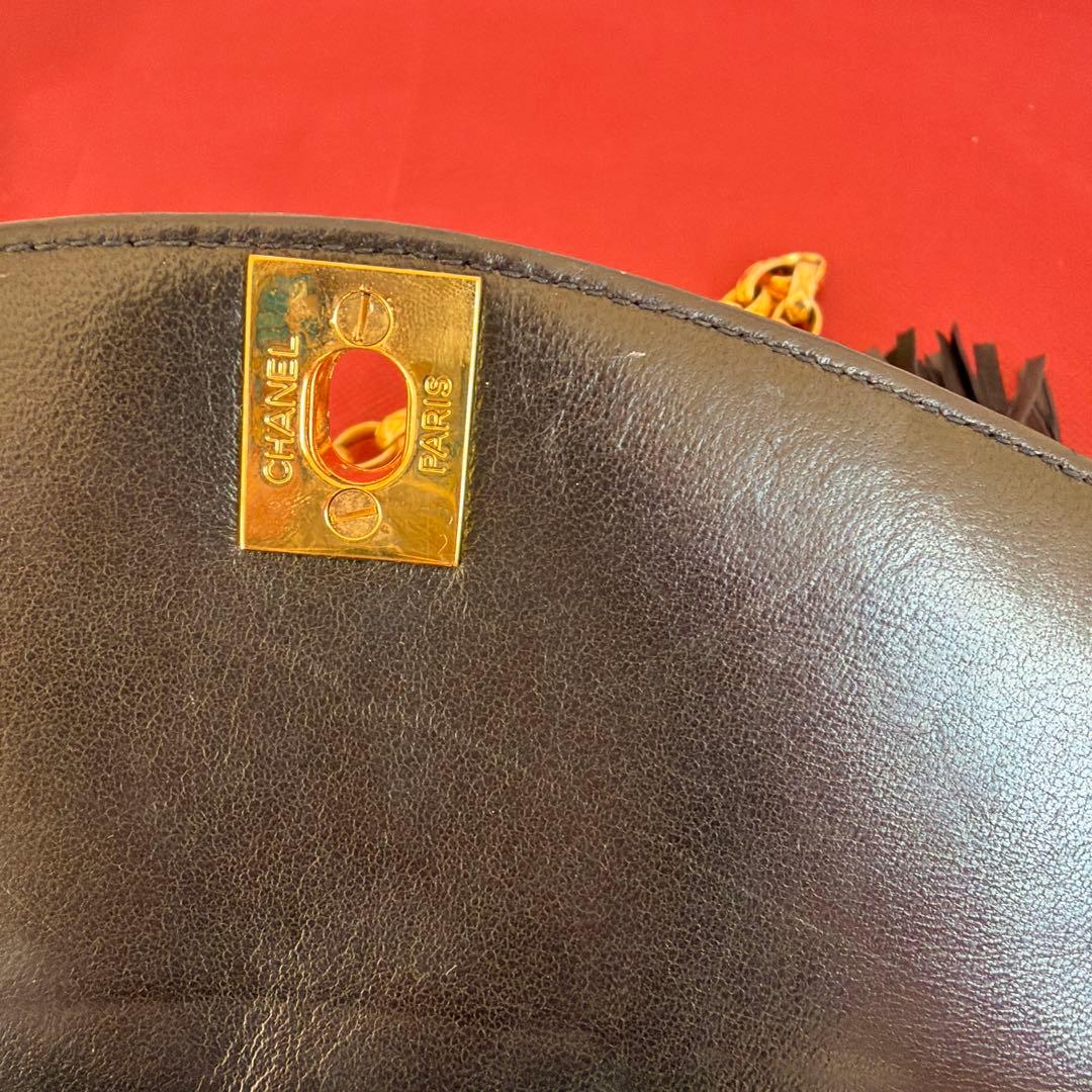 Chanel 黒 キルティング ショルダーバッグ　シャネル マトラッセ