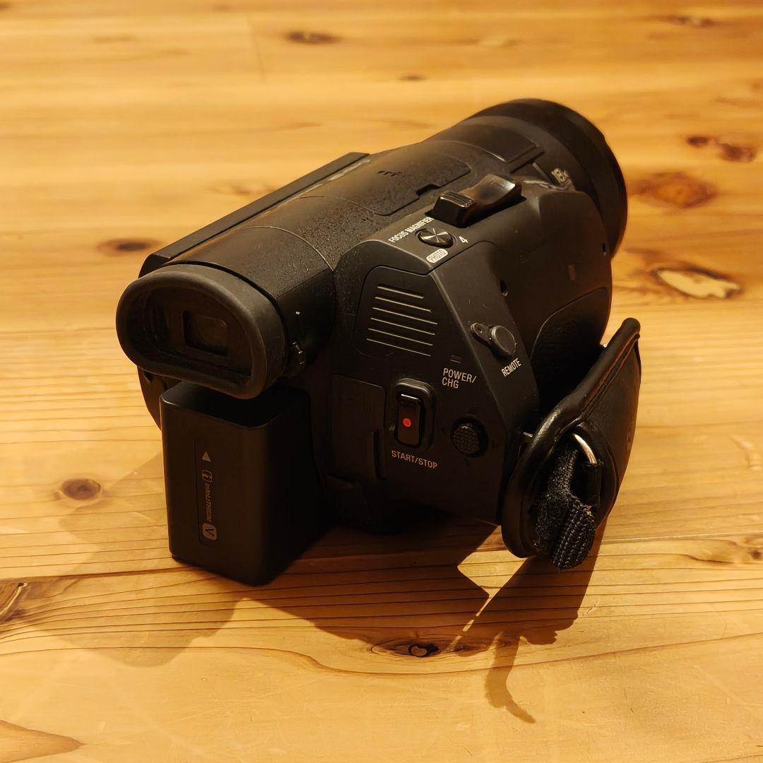 YS　Sony FDR-AX700 ビデオカメラ 本体 ブラック