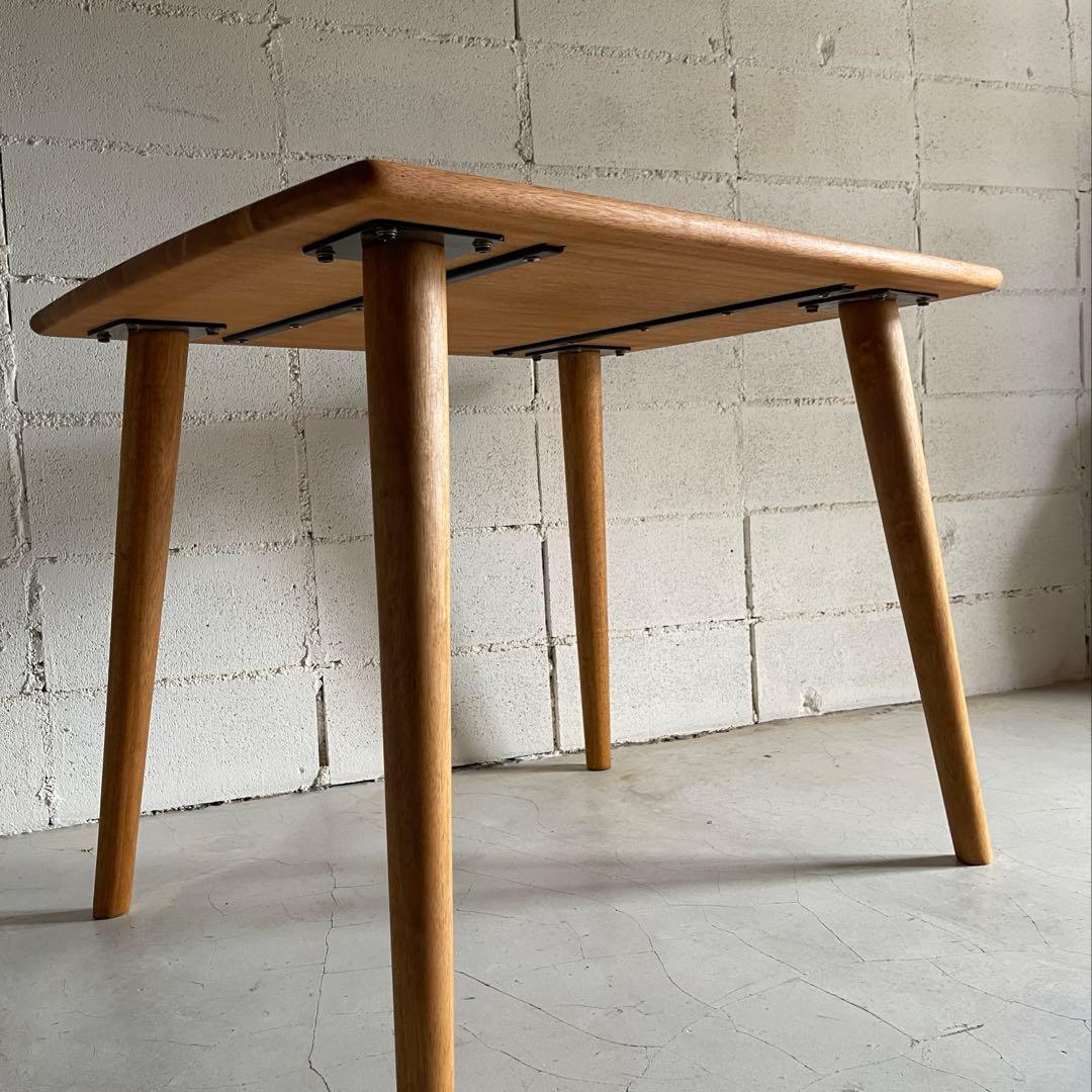 大塚家具　ダイニングテーブル　コンパクトサイズ　北欧風　丸斜め脚　スッキリ幕板無