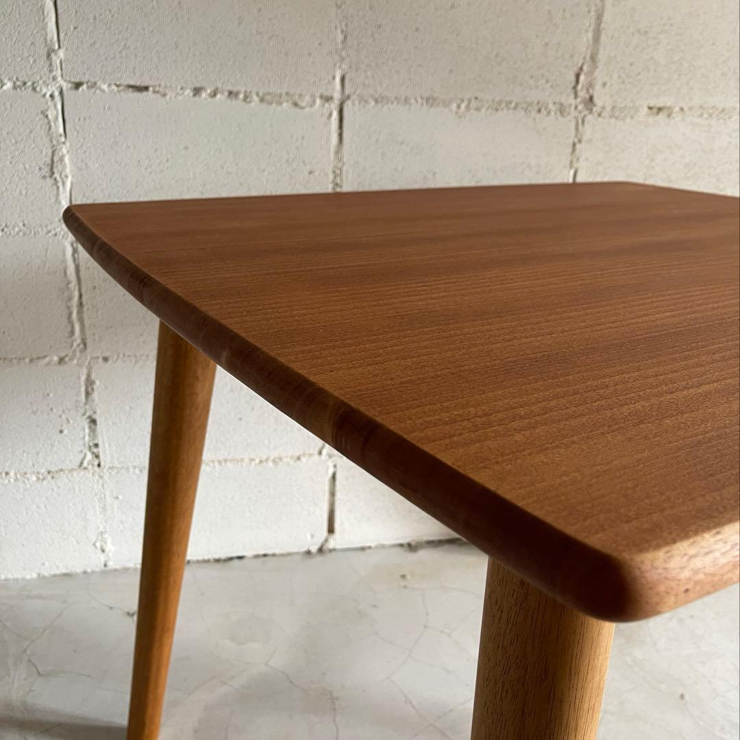 大塚家具　ダイニングテーブル　コンパクトサイズ　北欧風　丸斜め脚　スッキリ幕板無