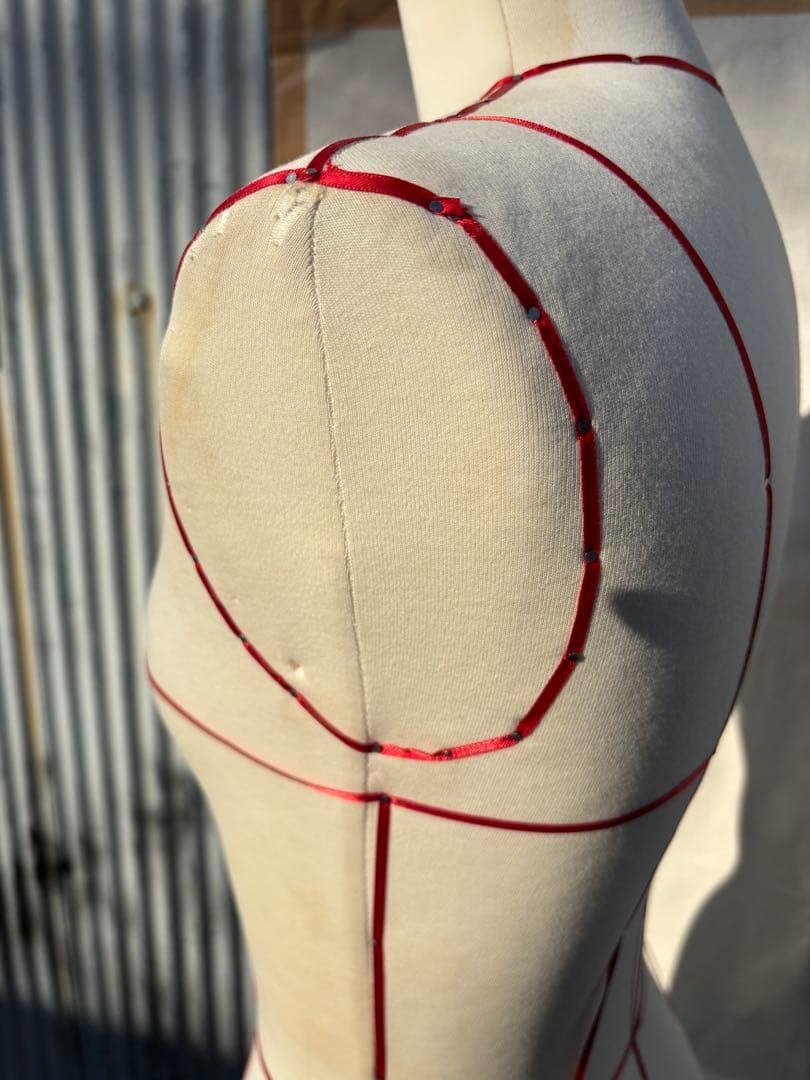 ボディーライン入り　トルソー　ボディマネキン　洋装ソーイング