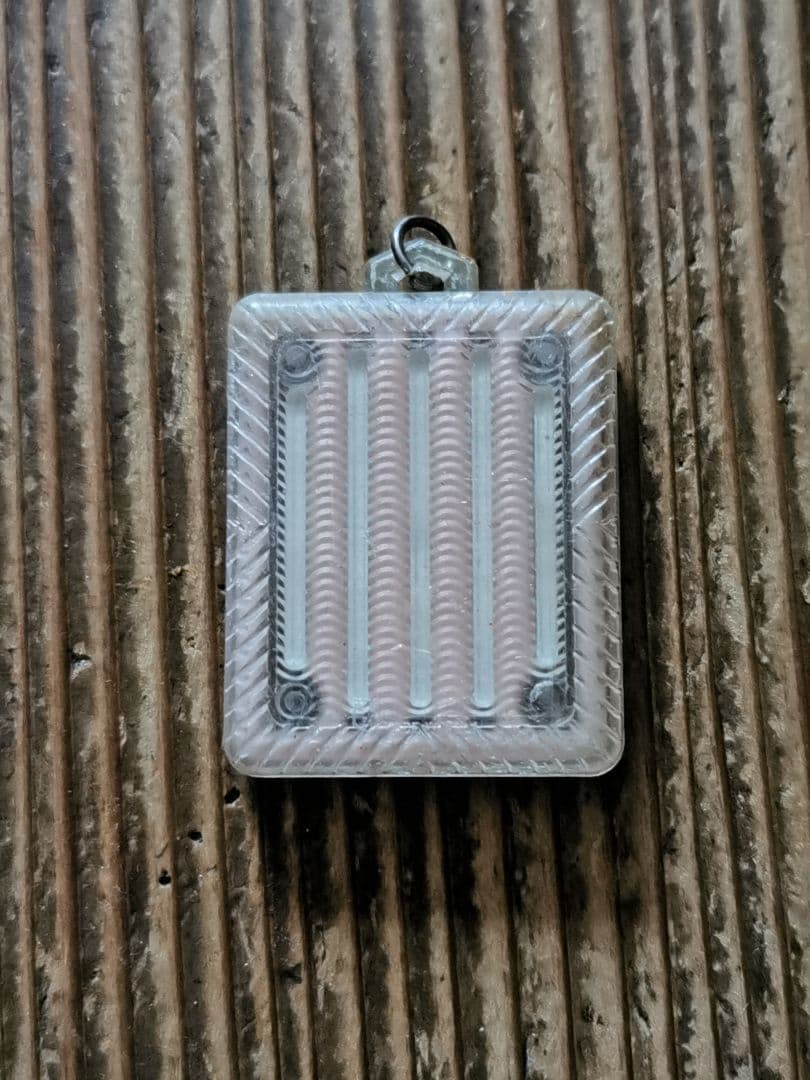 アンティーク 聖母子像と聖人 レンチキュラー桜色チャーム レザー紐付きネックレス