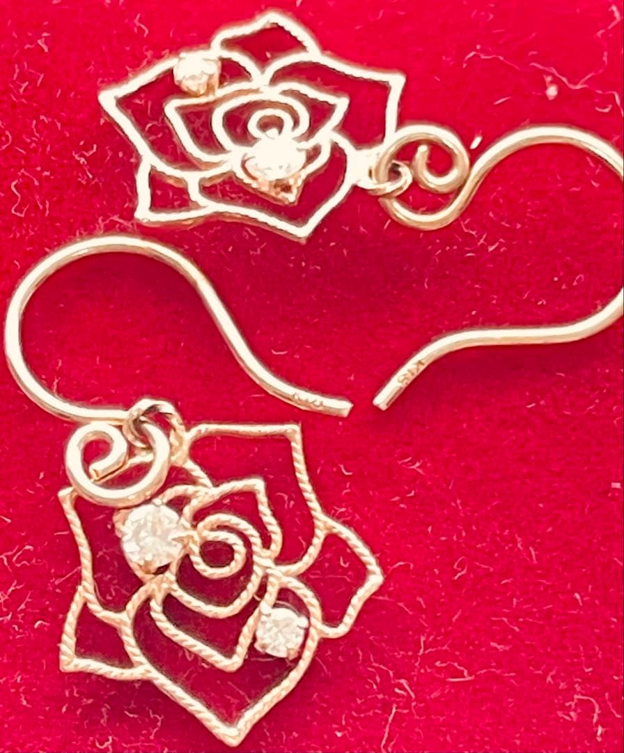 K18 バラデザイン ピアス(両耳用) ダイヤモンド付き　0480004E