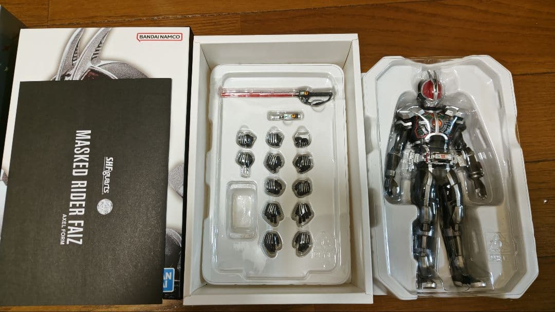 パ*ン様 S.H.Figuarts 真骨彫製法 仮面ライダーファイズ アクセルフ