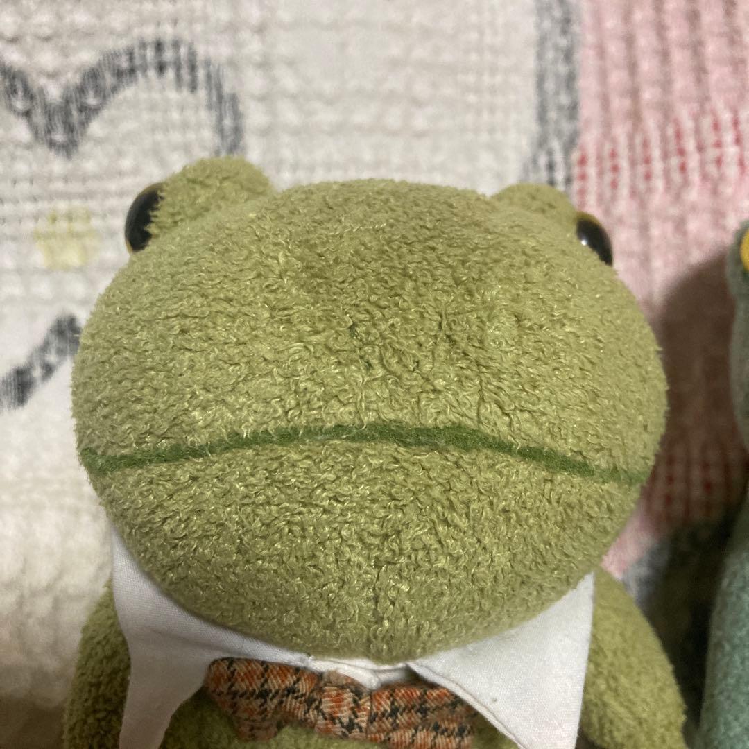 モンスイユ　カエル　ブリトー　ぬいぐるみ　中古品　色違い2こセット