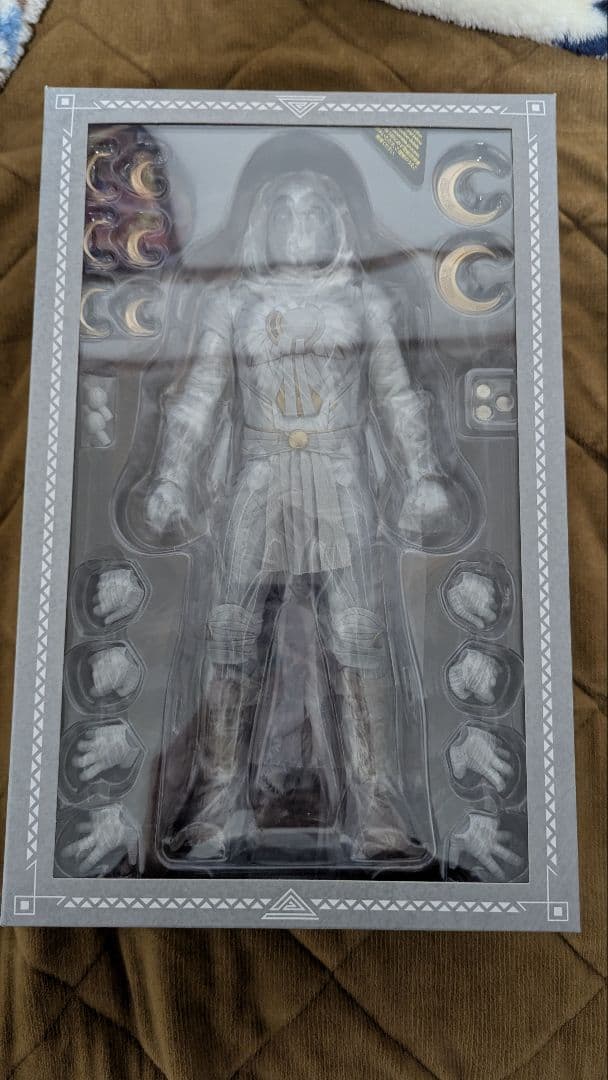 Hot Toys Moon Knight 1/6フィギュア