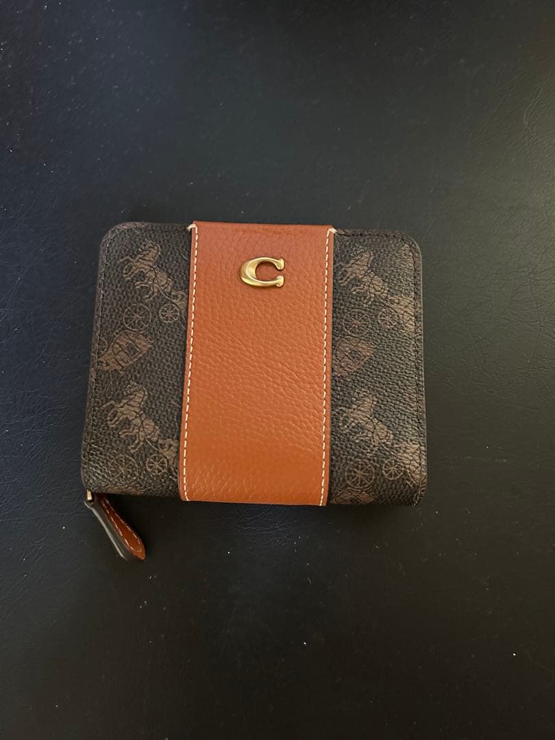 二つ折り財布 ブラウン/オレンジ　COACH 美品✨　馬車柄 コンパクト