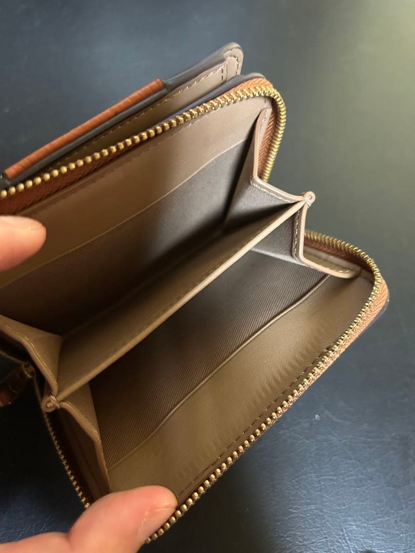 二つ折り財布 ブラウン/オレンジ　COACH 美品✨　馬車柄 コンパクト