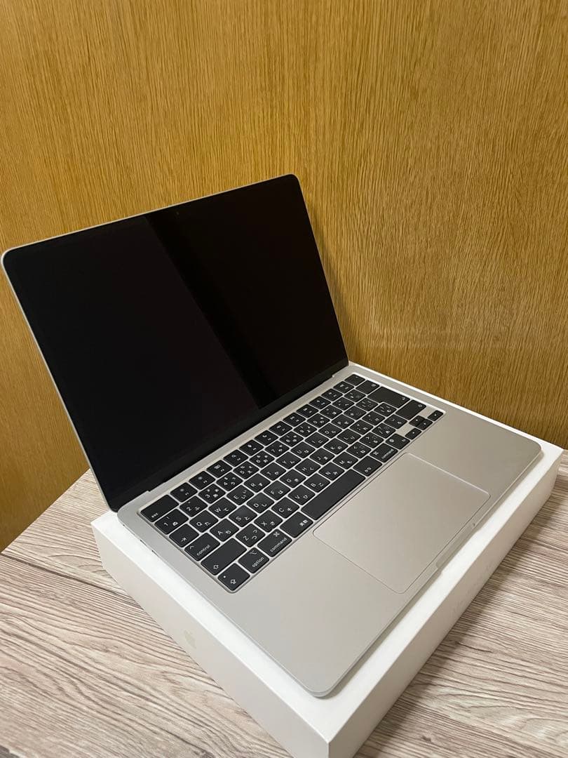MacBook Air 13.6インチ M2 8GB 256GB シルバー