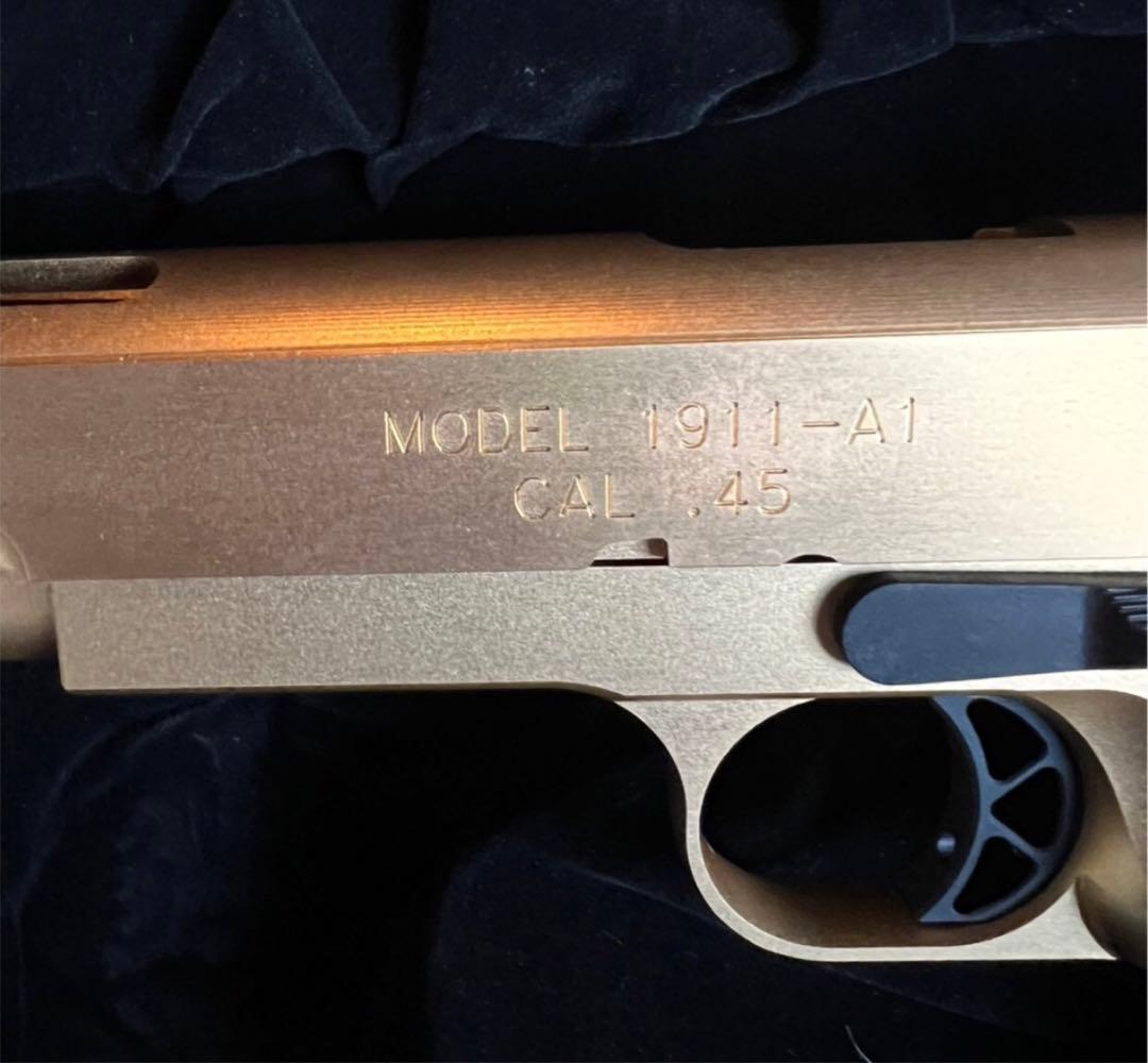 マニア必見新品！希少スペシャルエディション！黄金のガンムービー⭐︎映画フェイスオフ