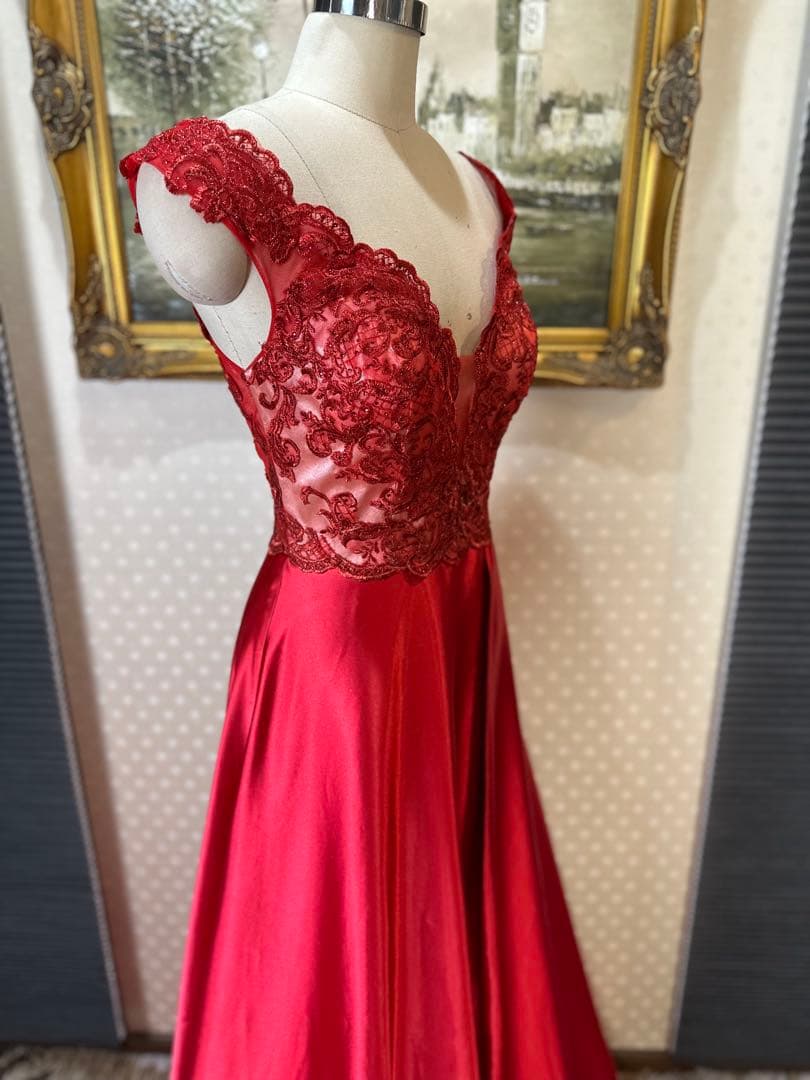 レース装飾 赤 ロングドレス