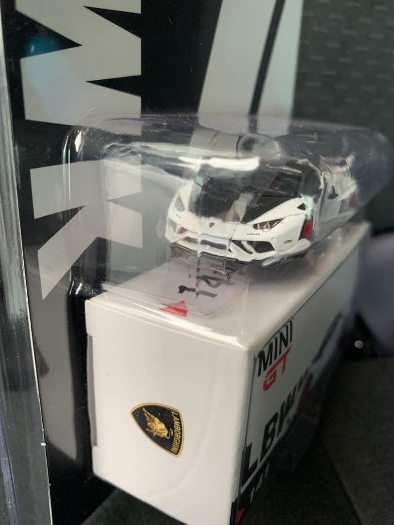 MINI GT LB★WORKS ランボルギーニ ウラカンGT ホワイト 141