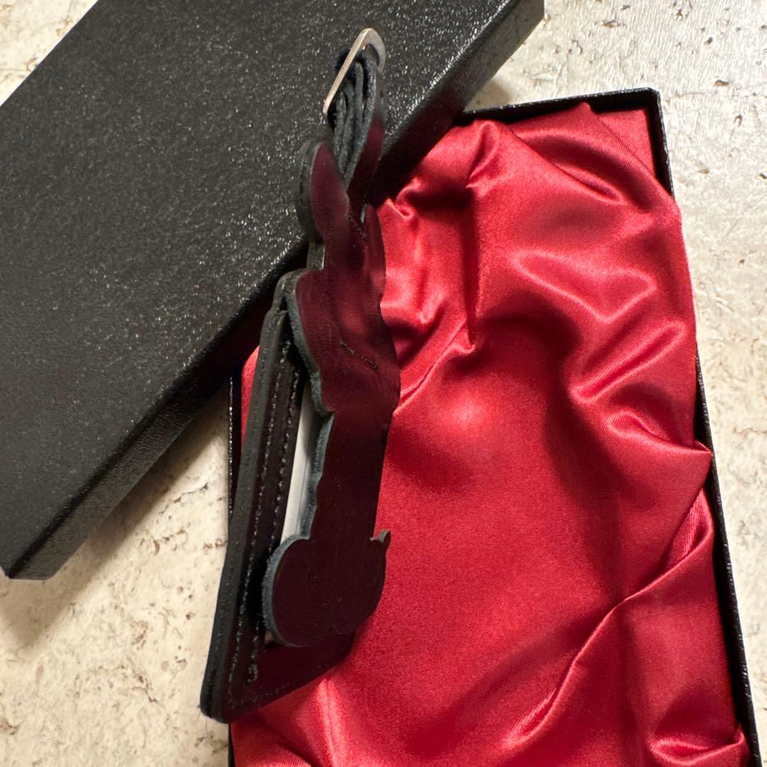 ミッキーマウス型レザーのネームタグ、ディズニー・ワールド・リゾート50周年