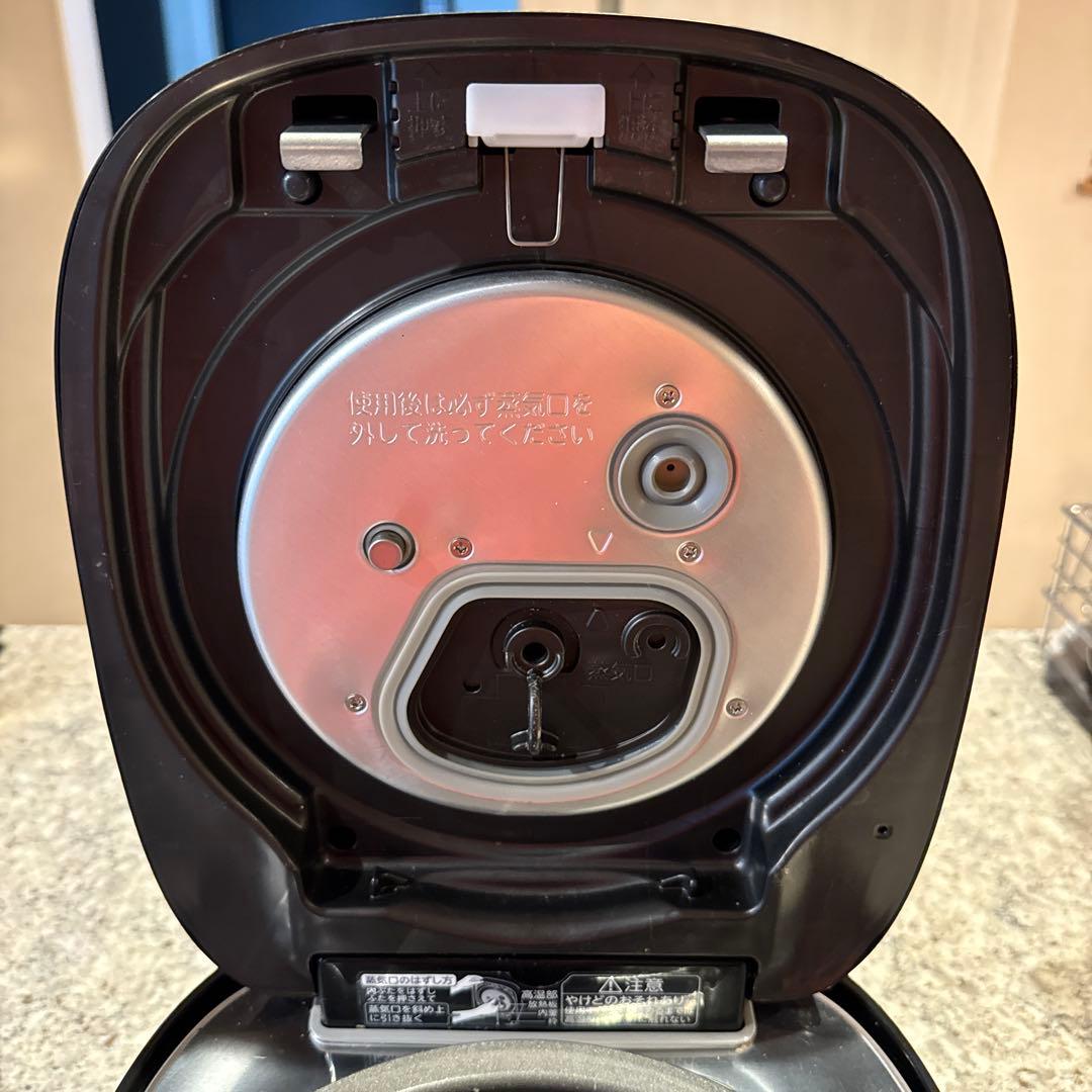 TOSHIBA RC-10VST 炊飯器 最大5.5合　ジャンク品