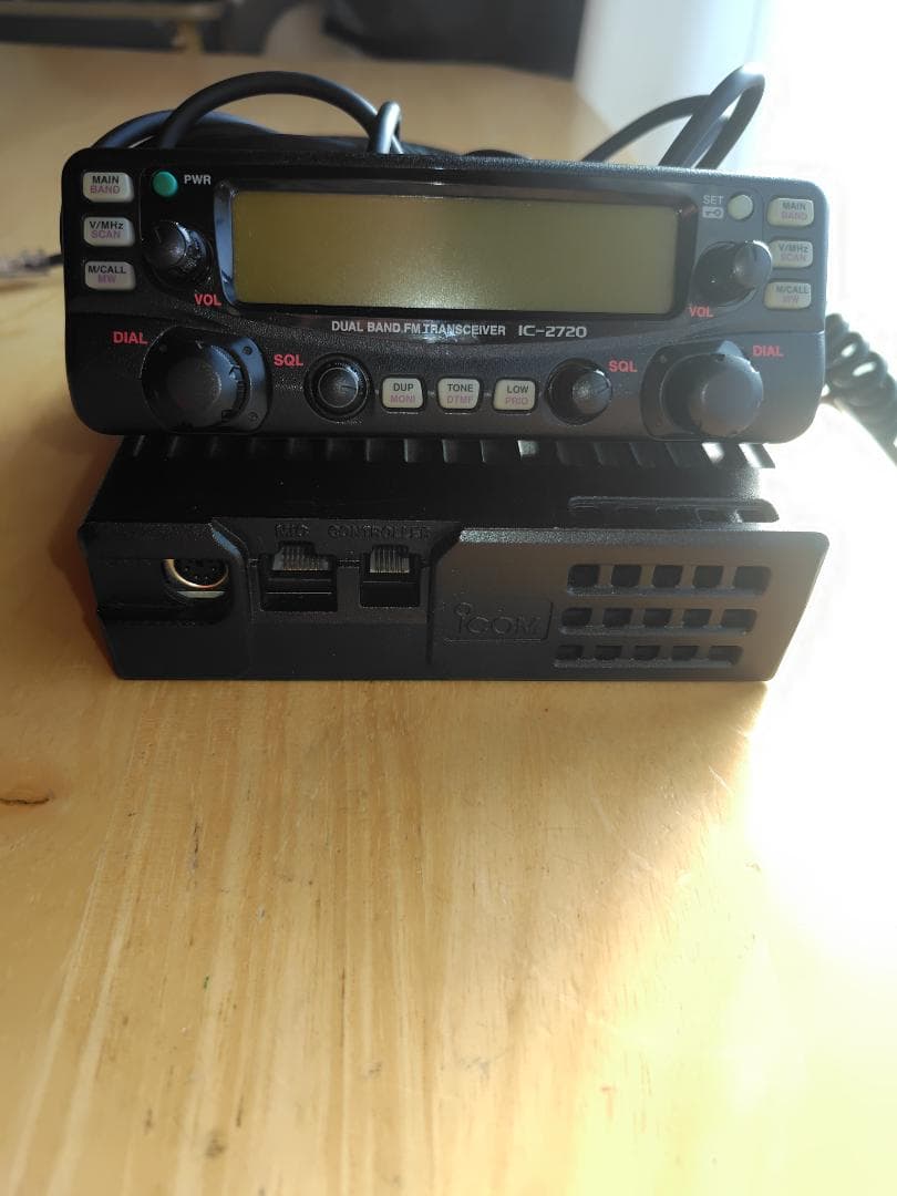 IC-2720 デュアルバンドトランシーバー