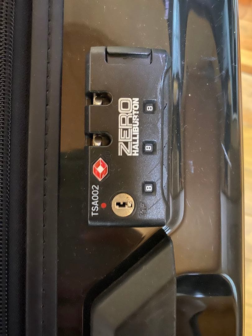 ゼロハリバートンキャリーケース ZRX220-ブラック