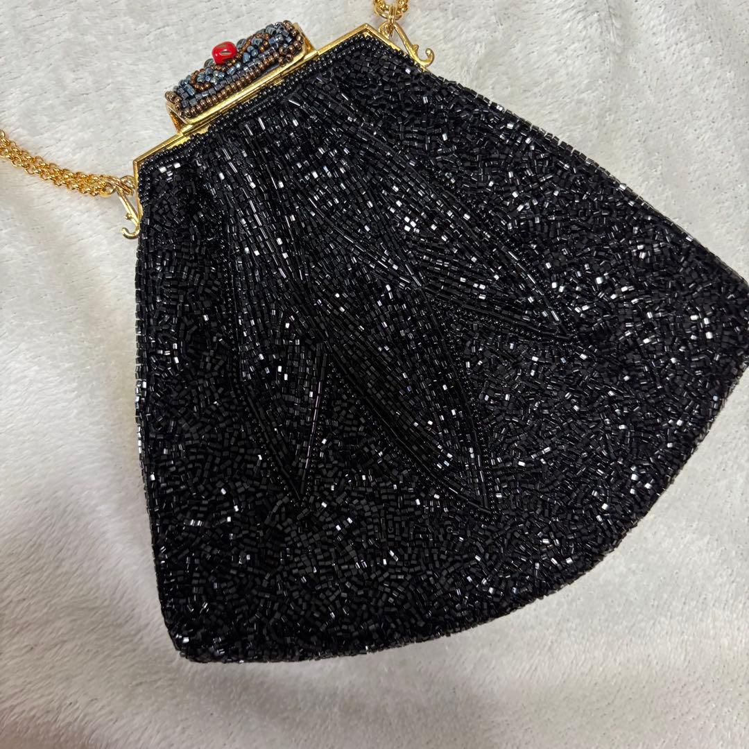 LUMY♡ビーズ装飾　黒　バッグ　留め具　チェーン　ブラック　パーティー