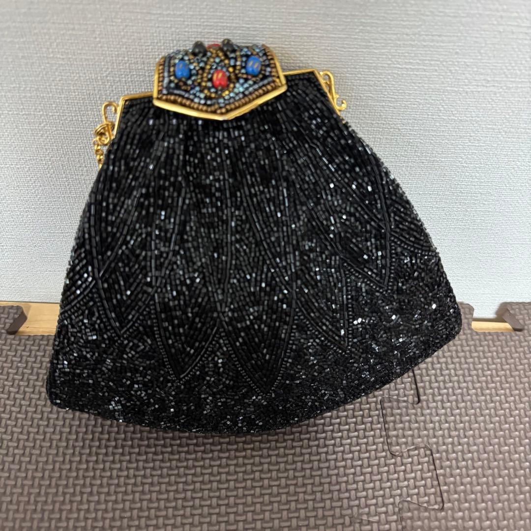 LUMY♡ビーズ装飾　黒　バッグ　留め具　チェーン　ブラック　パーティー