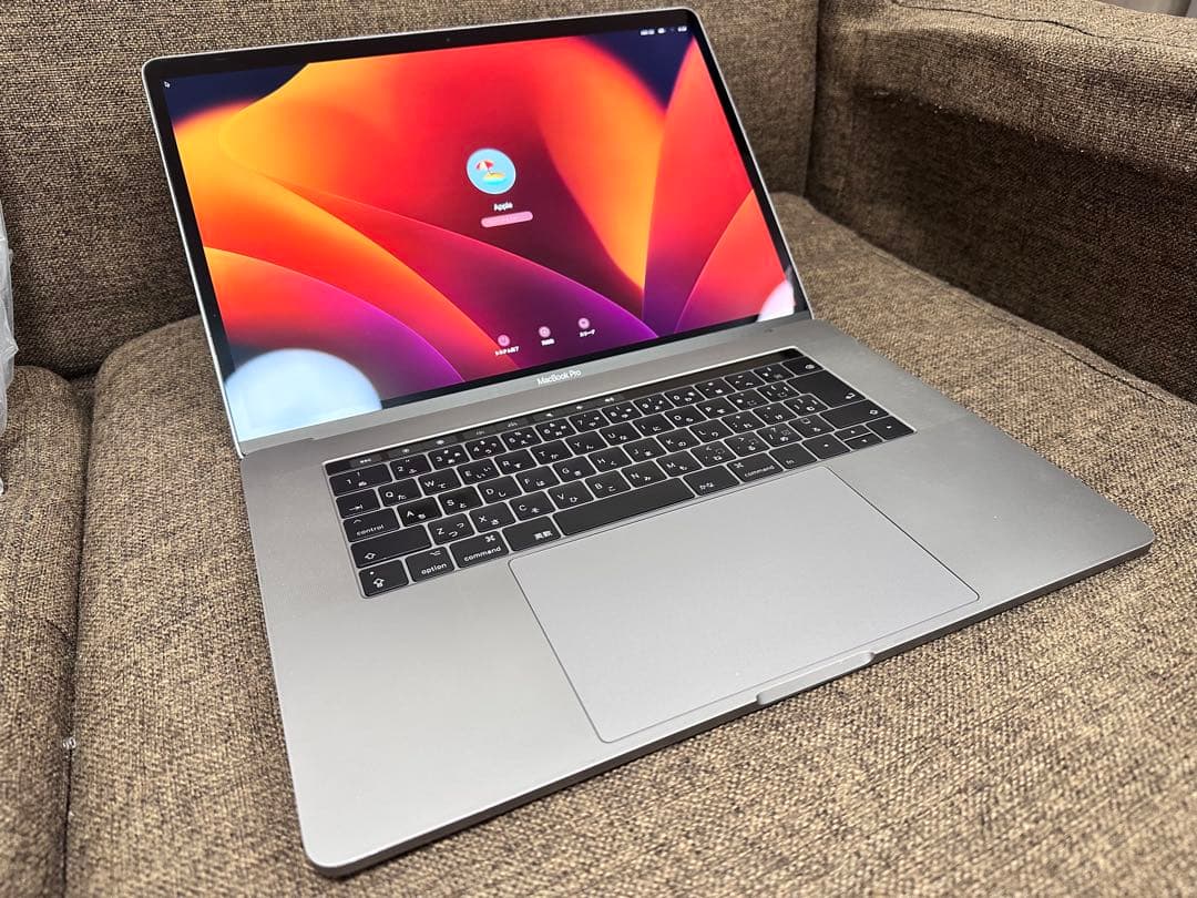 Apple MacBook Pro 15インチ　i7 16GB office