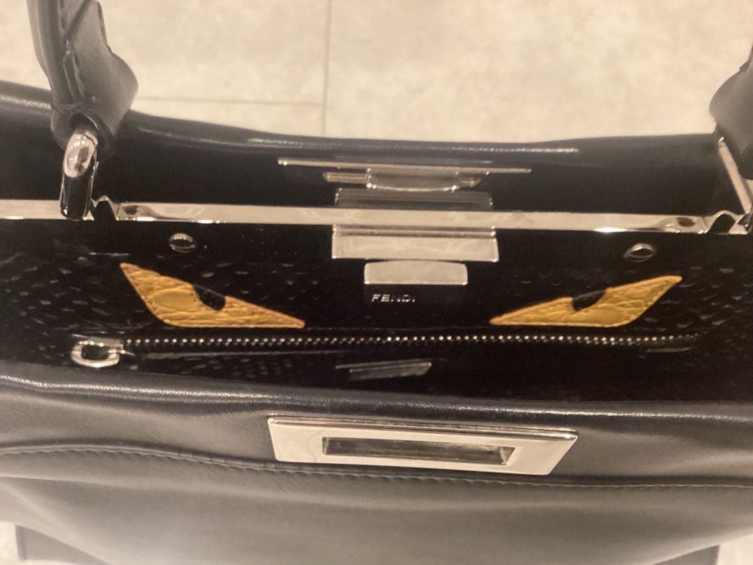 FENDI ピーカブー レギュラー ブラック　ショルダーバッグ