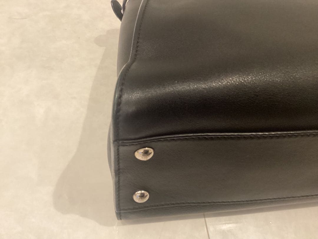 FENDI ピーカブー レギュラー ブラック　ショルダーバッグ