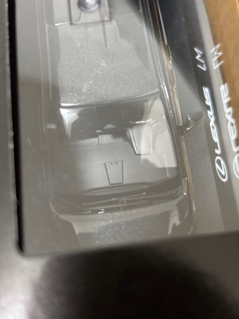 Lexus LM 1/43スケールミニカー　kyosho 京商