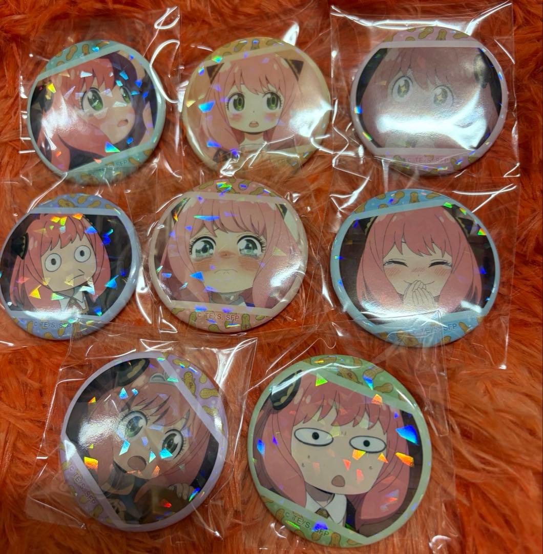 スパイファミリーグッズセット　缶バッジキーホルダー等