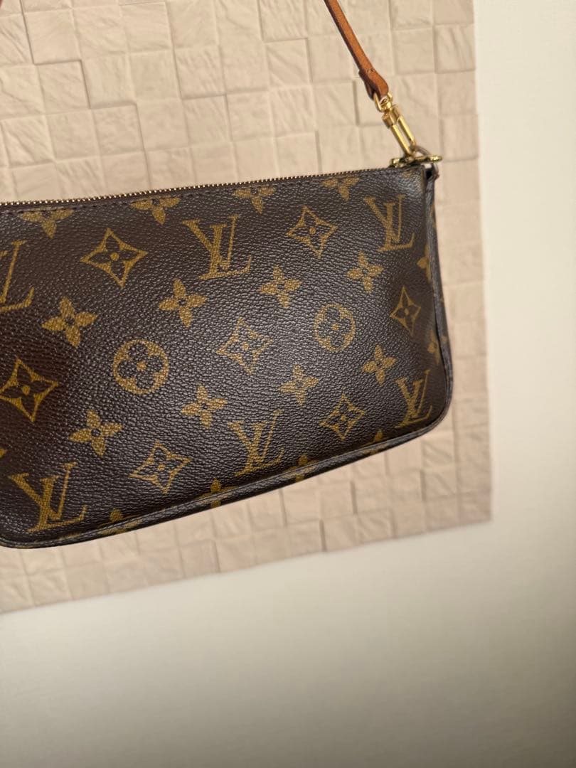 ルイ・ヴィトン LUIS VITTONモノグラム ハンドバッグ　ポシェット