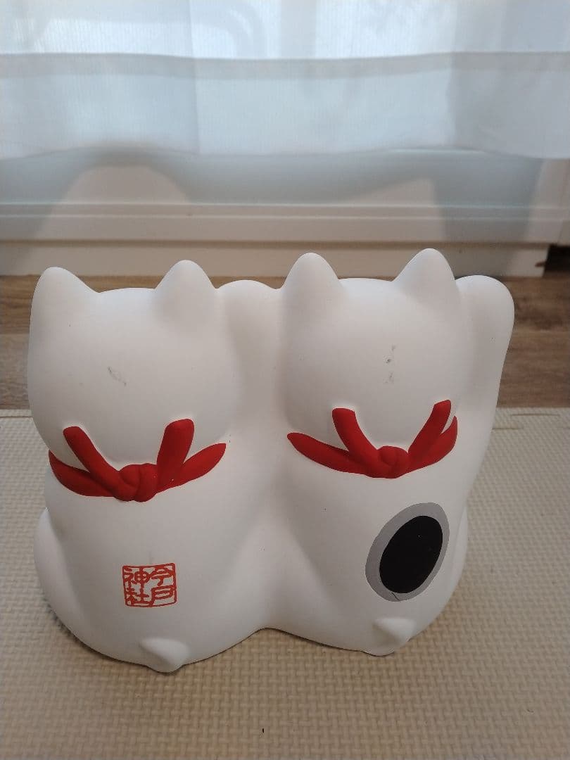 レア！今戸神社招き猫置物大サイズ座布団付き