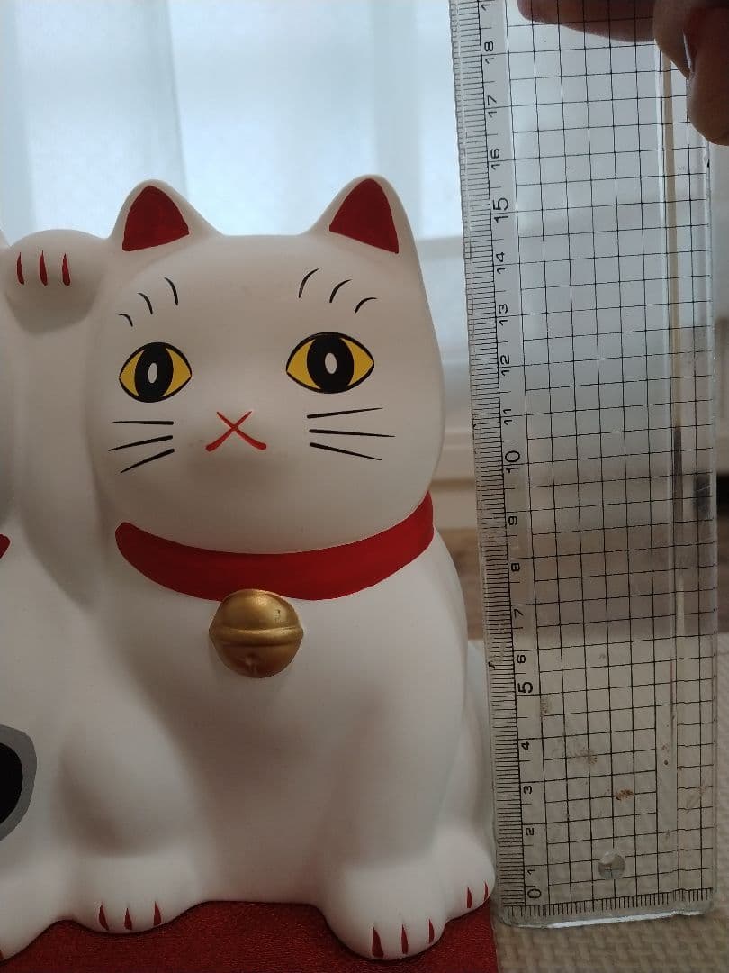 レア！今戸神社招き猫置物大サイズ座布団付き