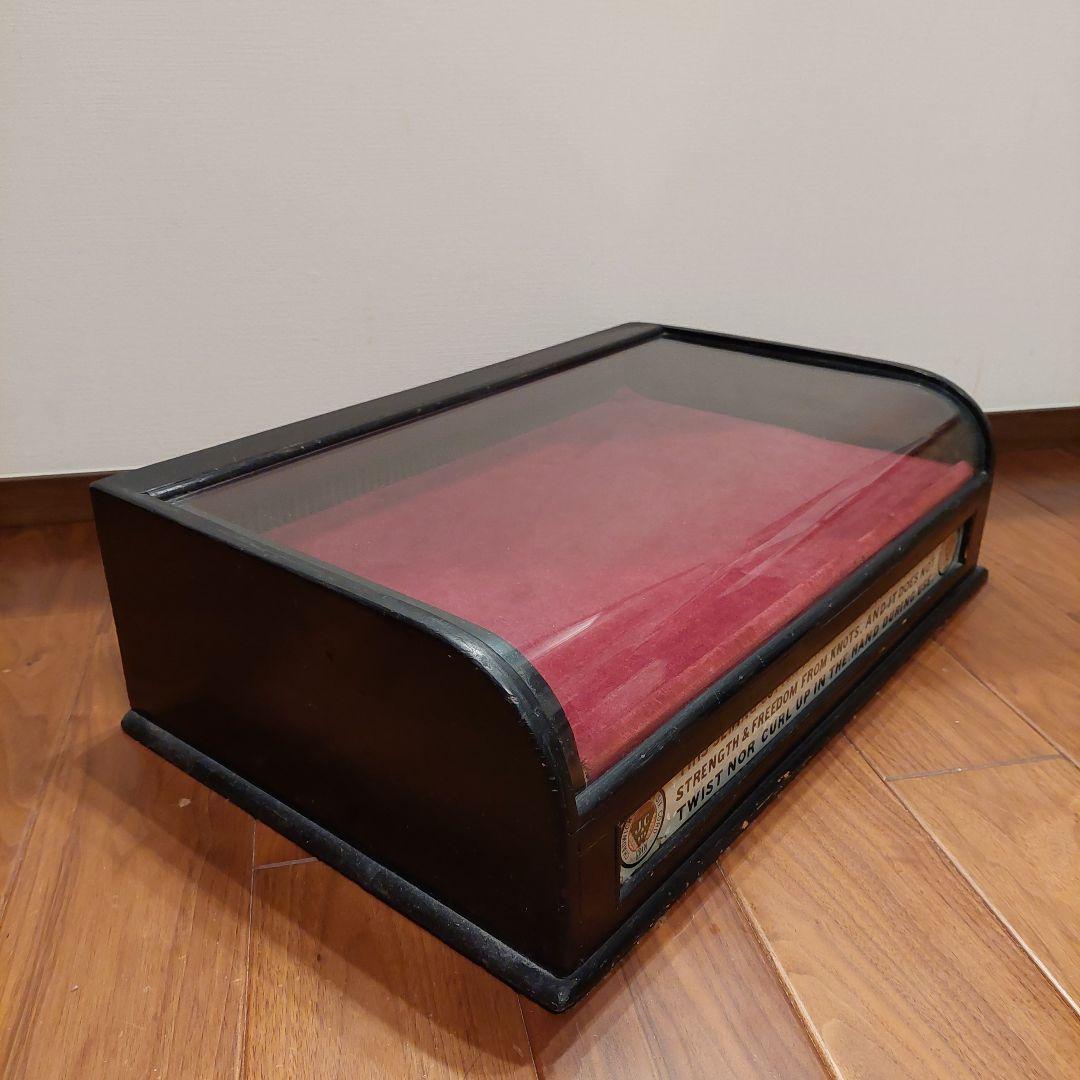 イギリスアンティークディスプレイケース 黒 赤 収納付き