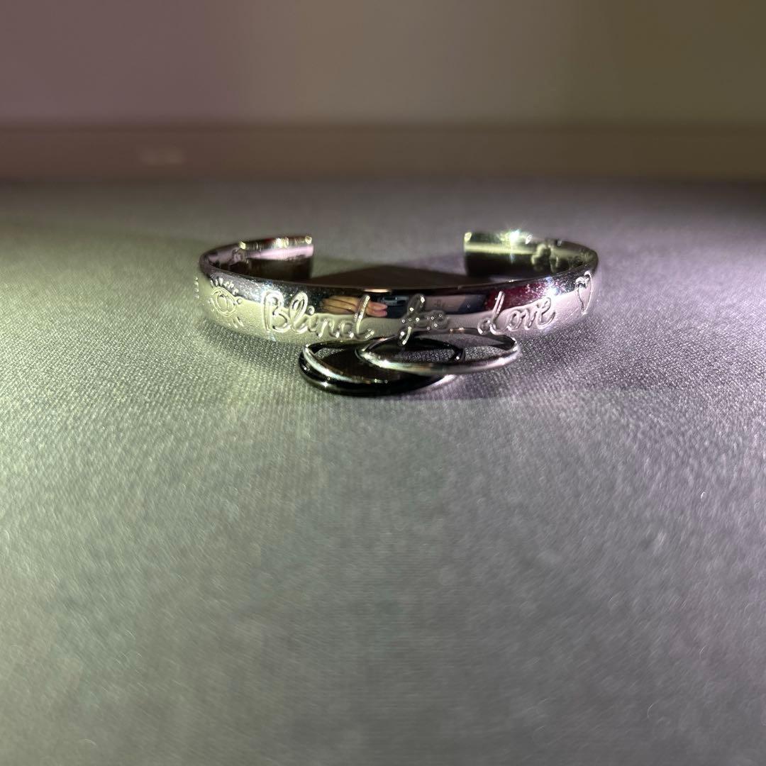 美品GUCCI ブラインドフォーラブ　ブレスレット　バングル