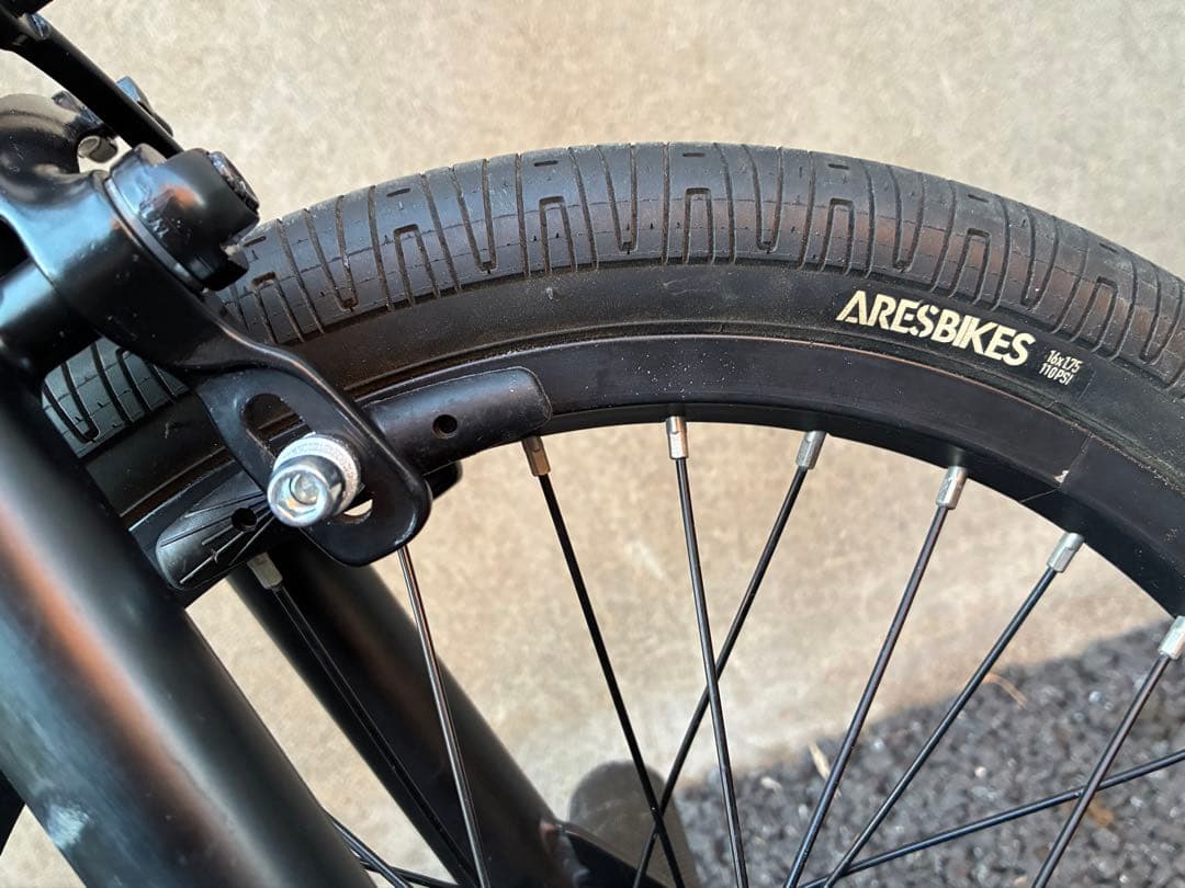 ARES STN BMX 自転車 シルバー・ブラック 16インチ