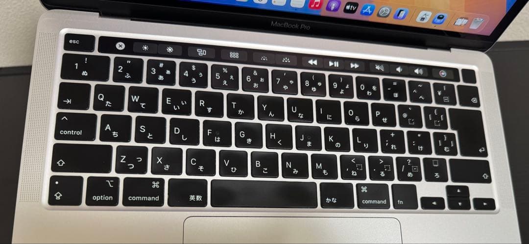 MacBook Pro 2020 i7 16GB 512GB バッテリ77%