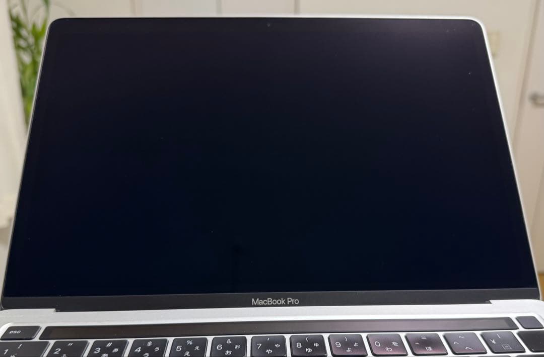 MacBook Pro 2020 i7 16GB 512GB バッテリ77%