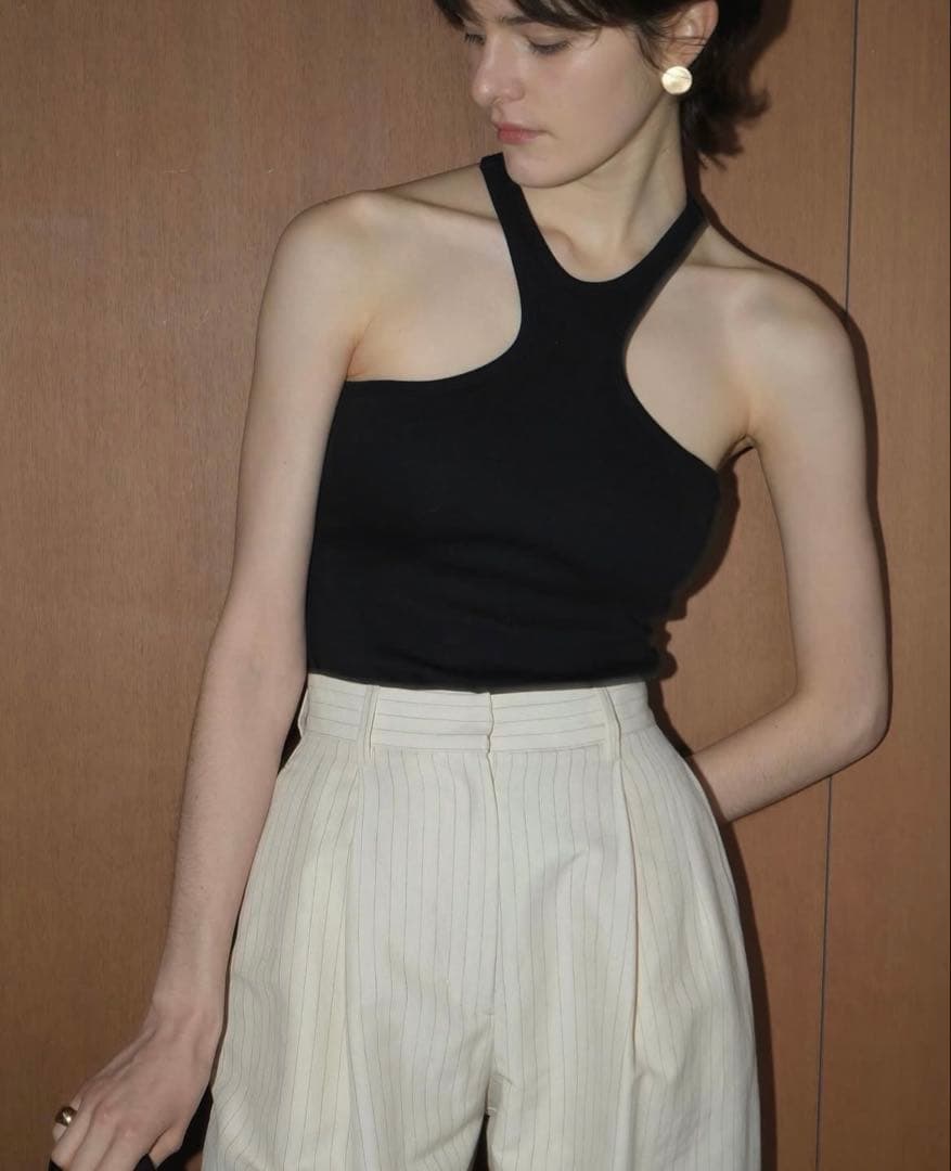 EDGY CUT TANK TOPS！CLANE