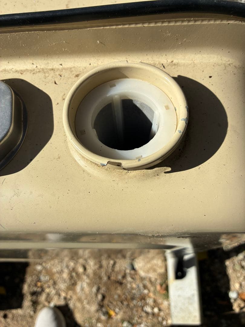 灯油タンク角型約９０Ｌ東洋アルテタイト産業株式会社中古品