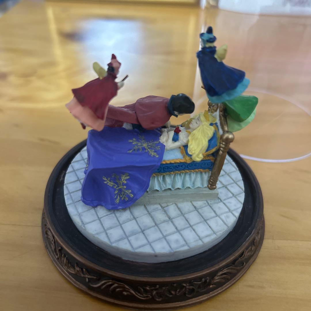 ディズニー眠れる森の美女プリンセス　プリンス　妖精　陶器 稀少