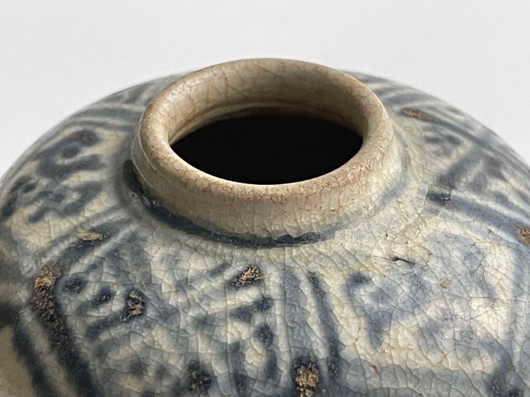 骨董　アンティーク　安南　染付　茶入　振り出し　小壺　亀甲紋様　ベトナム古陶