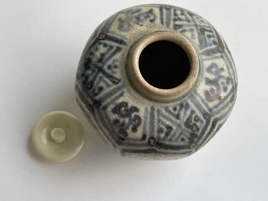 骨董　アンティーク　安南　染付　茶入　振り出し　小壺　亀甲紋様　ベトナム古陶