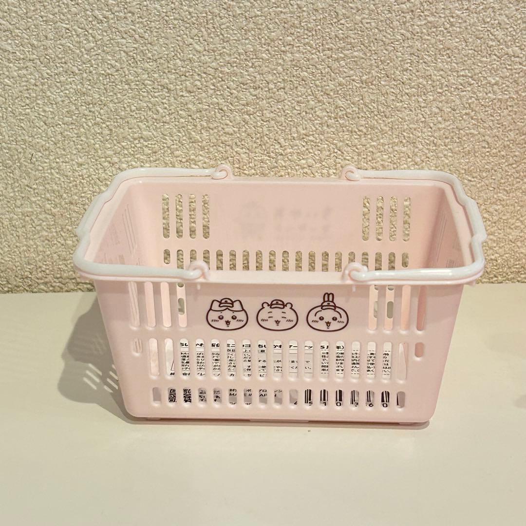 ちいかわ　ぬいぐるみ　招福　だるまになっちゃった　おかおバッチ　ミニカゴ