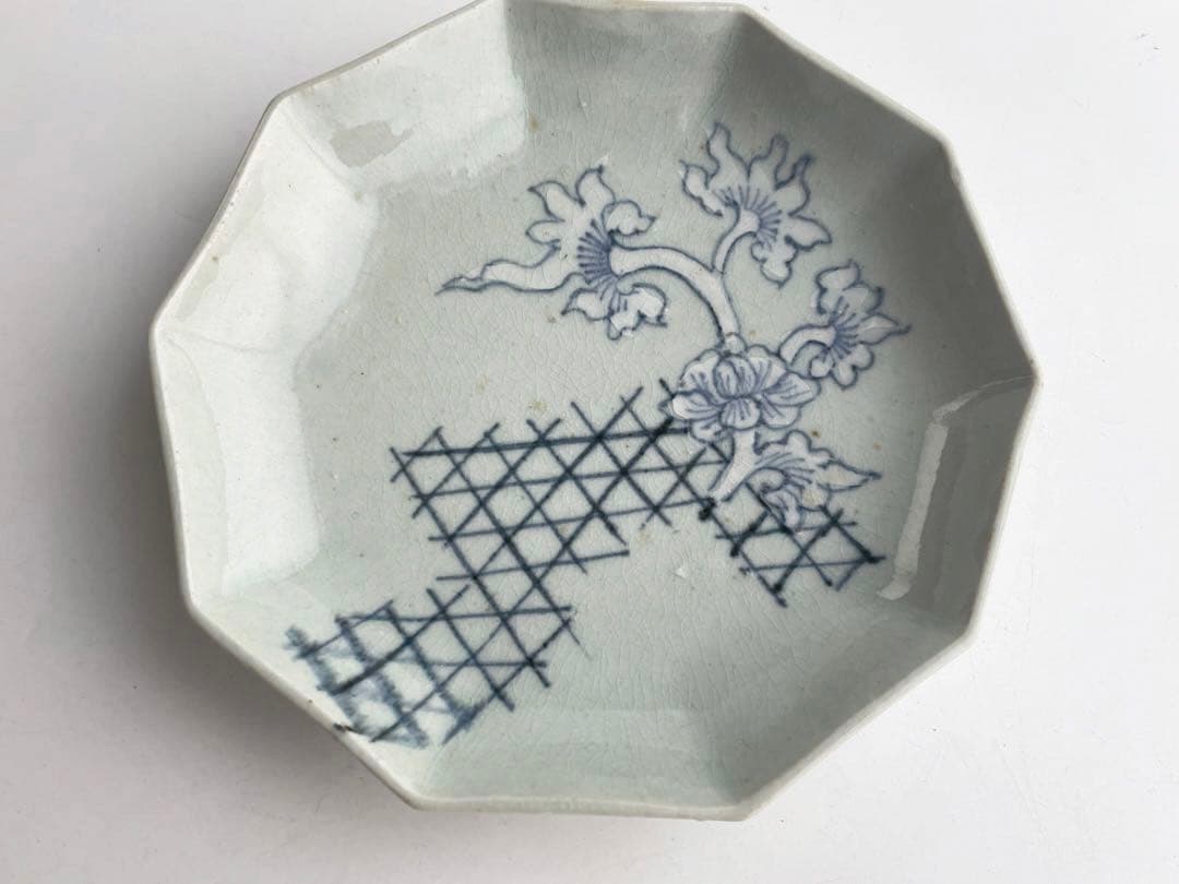骨董　アンティーク　古伊万里　青磁染付　檜垣　花文様　十角皿　六寸皿