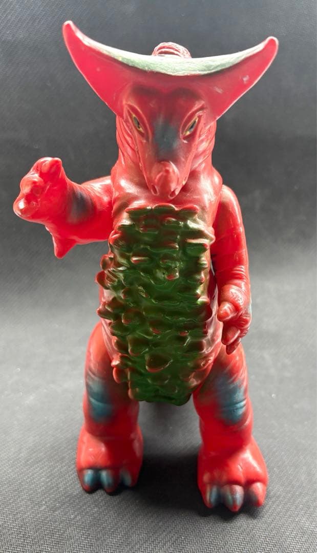 レトロ　ゴモラ　ブルマァク ソフビ スタンダードサイズ 赤色成形 ウルトラマン